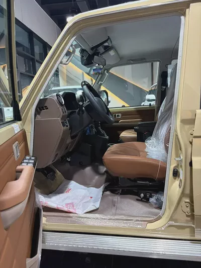Toyota Land Cruiser 70 Series LC 79 LX 2026 GCC Specs لاندكروزر بيك اب غمارتين بنزين جلد رادار رنقات-14