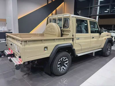 Toyota Land Cruiser 70 Series LC 79 LX 2026 GCC Specs لاندكروزر بيك اب غمارتين بنزين جلد رادار رنقات-3
