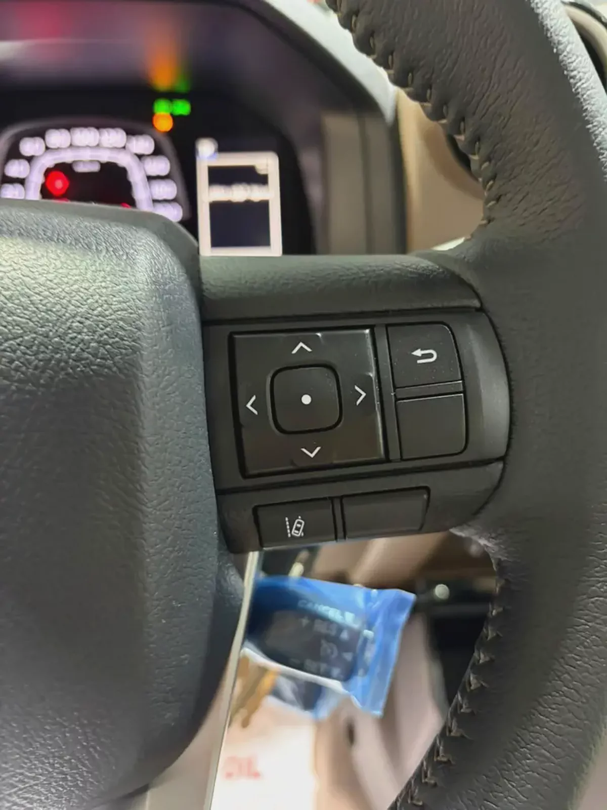 Toyota Land Cruiser 70 Series LC 79 LX 2026 GCC Specs لاندكروزر بيك اب غمارتين بنزين جلد رادار رنقات-15-15
