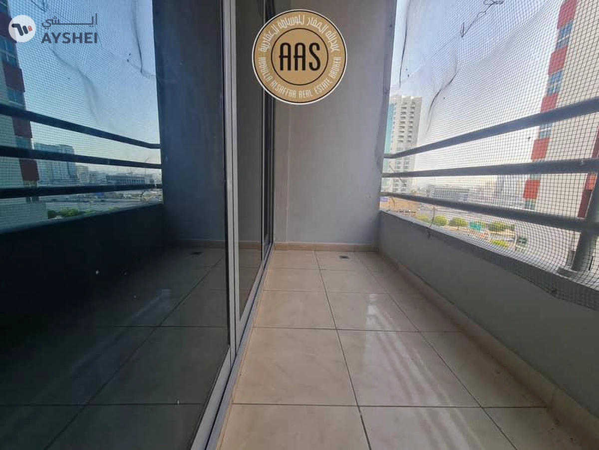 Very Prime Location Spacious 2Bhk 68k Full Facilities-5-5
