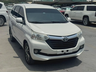 Toyota Avanza 2019 white color GCC calen car-1
