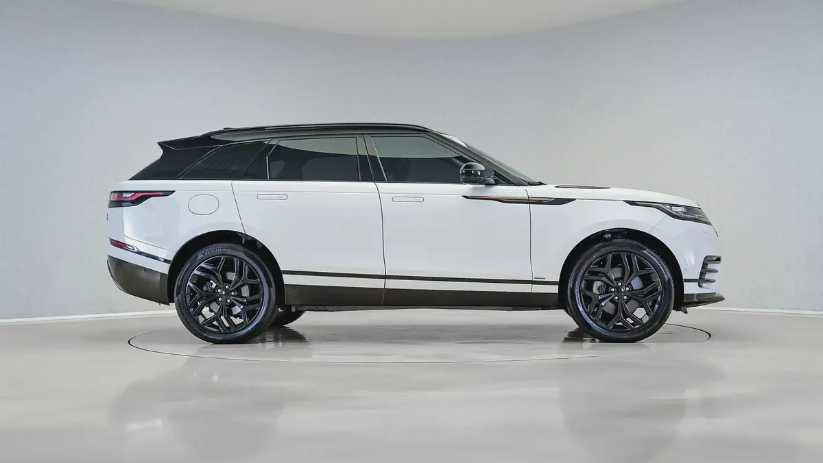 2019  Land Rover Range Rover Velar P250 R-Dynamic SE | GCC Specs | 1 Year Unlimited Warranty-2-2