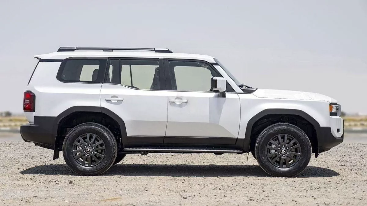 Toyota Prado GXR (LHD) TOYOTA PRADO 250 TXL 2.7P AT LIMITED MY2024 – WHITE-2-0