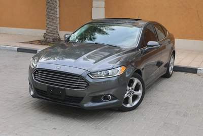 FORD FUSION SE - GCC SPECS - ACCIDENT FREE - FULL SERVICE HISTORY - EXCELENT CONDITION --0