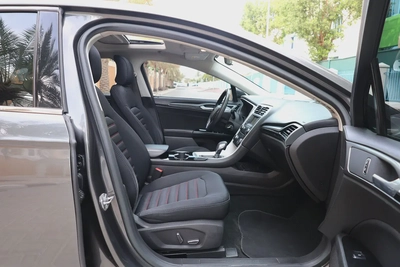 FORD FUSION SE - GCC SPECS - ACCIDENT FREE - FULL SERVICE HISTORY - EXCELENT CONDITION --16