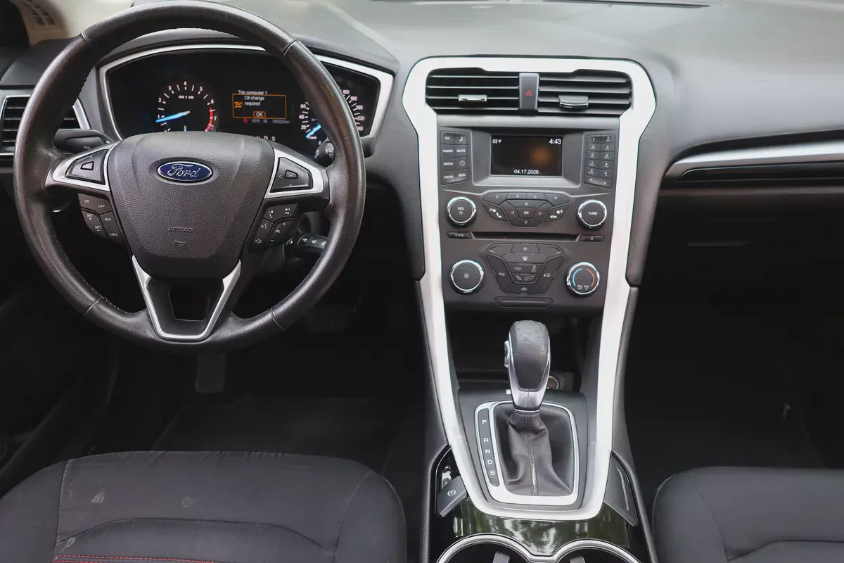 FORD FUSION SE - GCC SPECS - ACCIDENT FREE - FULL SERVICE HISTORY - EXCELENT CONDITION --12-12