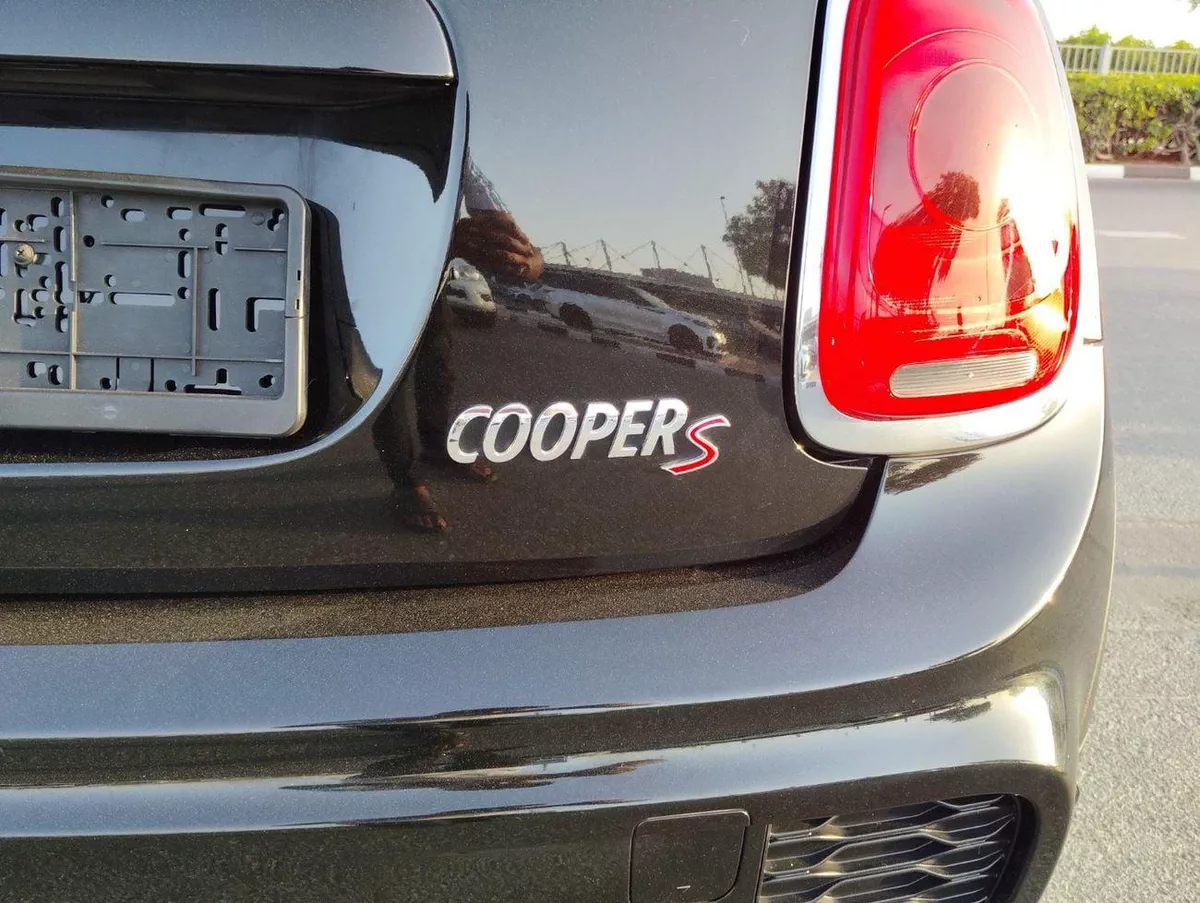 Mini Cooper S STANDARD STD HIGH SPEC-5-0