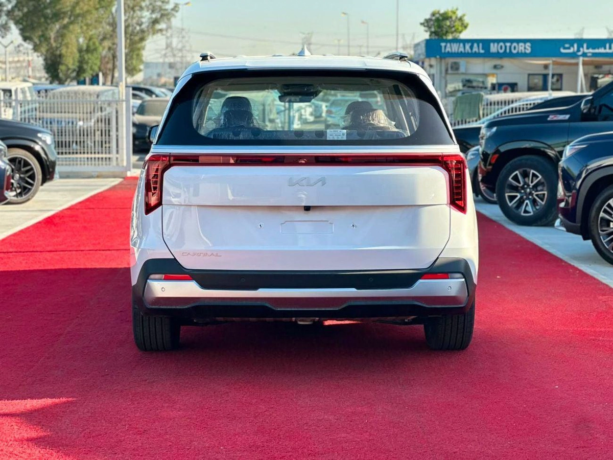 Kia Carnival Brand New Kia Carnival 2026 9 seats-2-2