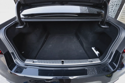 BMW 7 Series 730L 2021-6