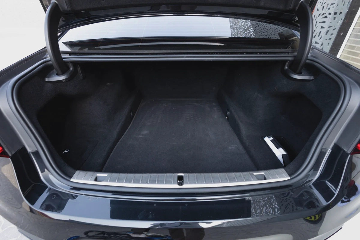 BMW 7 Series 730L 2021-6-6