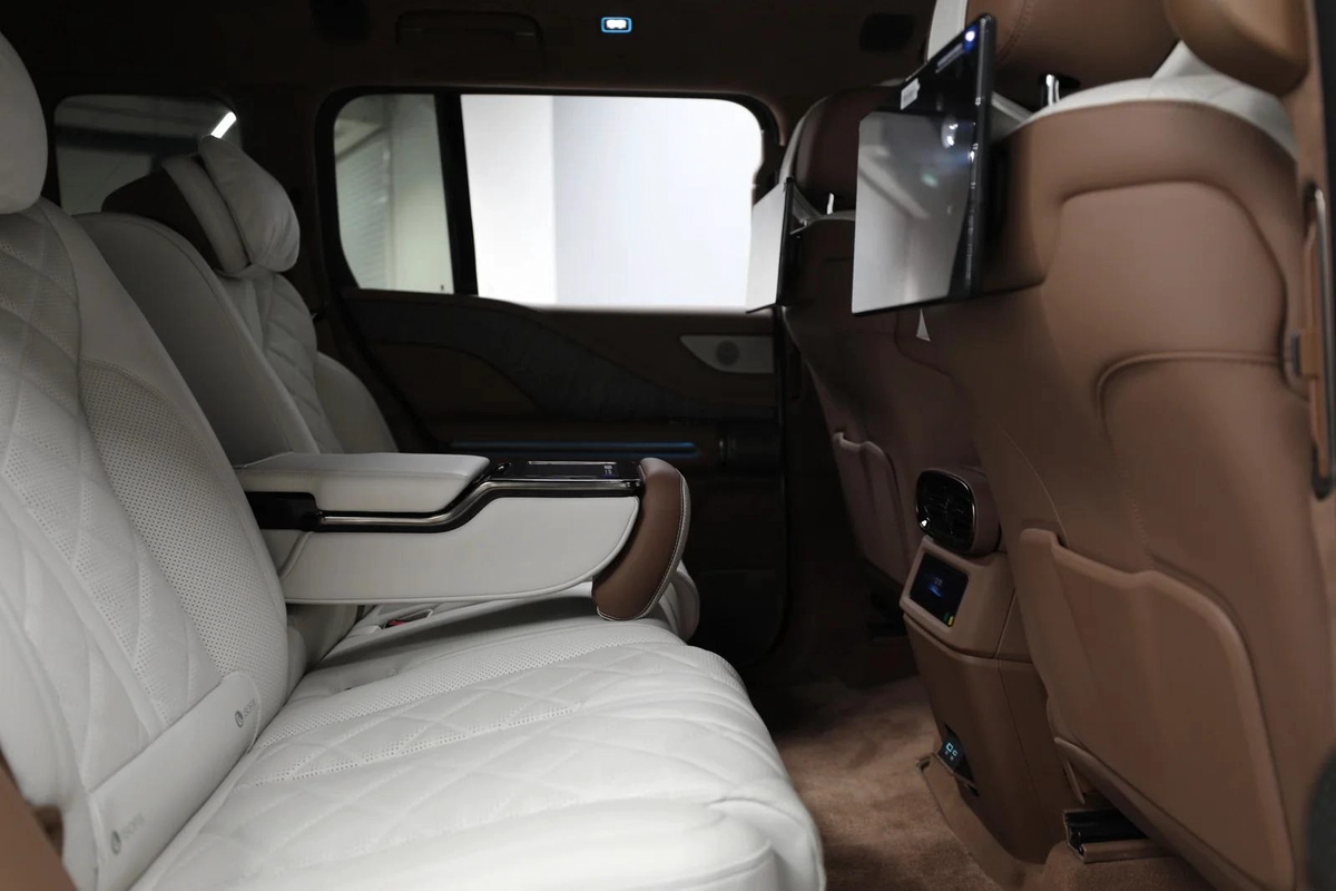 2025 YangWang U8 for Sale | Luxury Electric Off-Road SUV | Ref S0481221-8-8