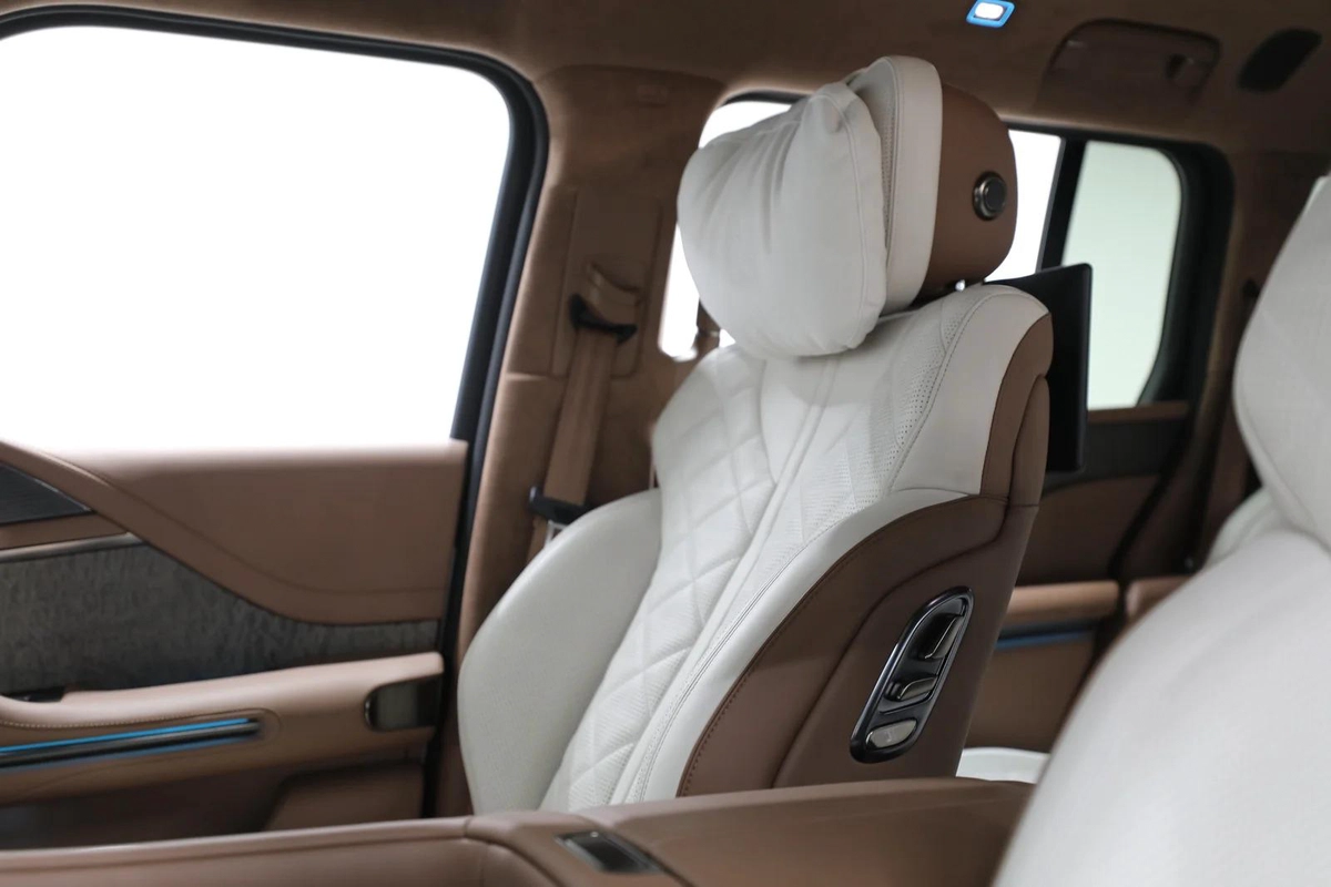 2025 YangWang U8 for Sale | Luxury Electric Off-Road SUV | Ref S0481221-18-18