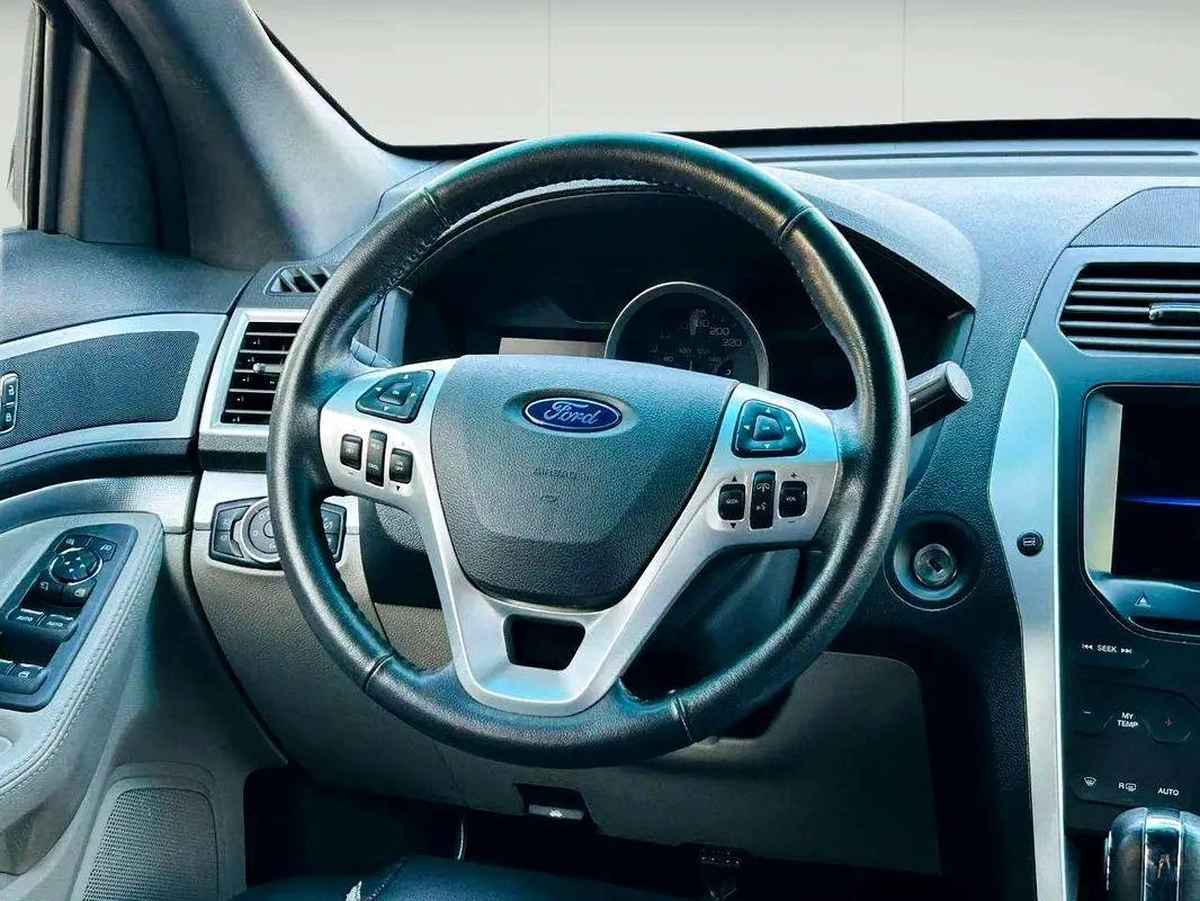 FORD EXPLORER XLT - 2014 - CLEAN CAR FRESH JAPAN IMPORT