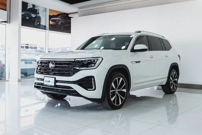 VOLKSWAGEN WARRANTY JAN 2027 / UNLIMITED KMS | GCC | R-LINE 2.0L | AED 2,667 PM-0