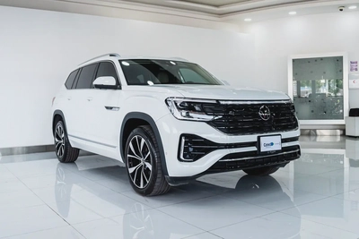 VOLKSWAGEN WARRANTY JAN 2027 / UNLIMITED KMS | GCC | R-LINE 2.0L | AED 2,667 PM-2