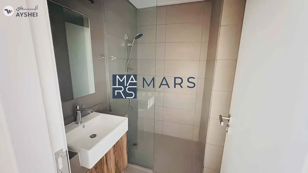 Spacious | Amazing layout | kitchen Appliances