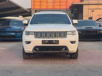 جيب قراند شروكي مواصفات خليجة V8 بحالة جيدة-1