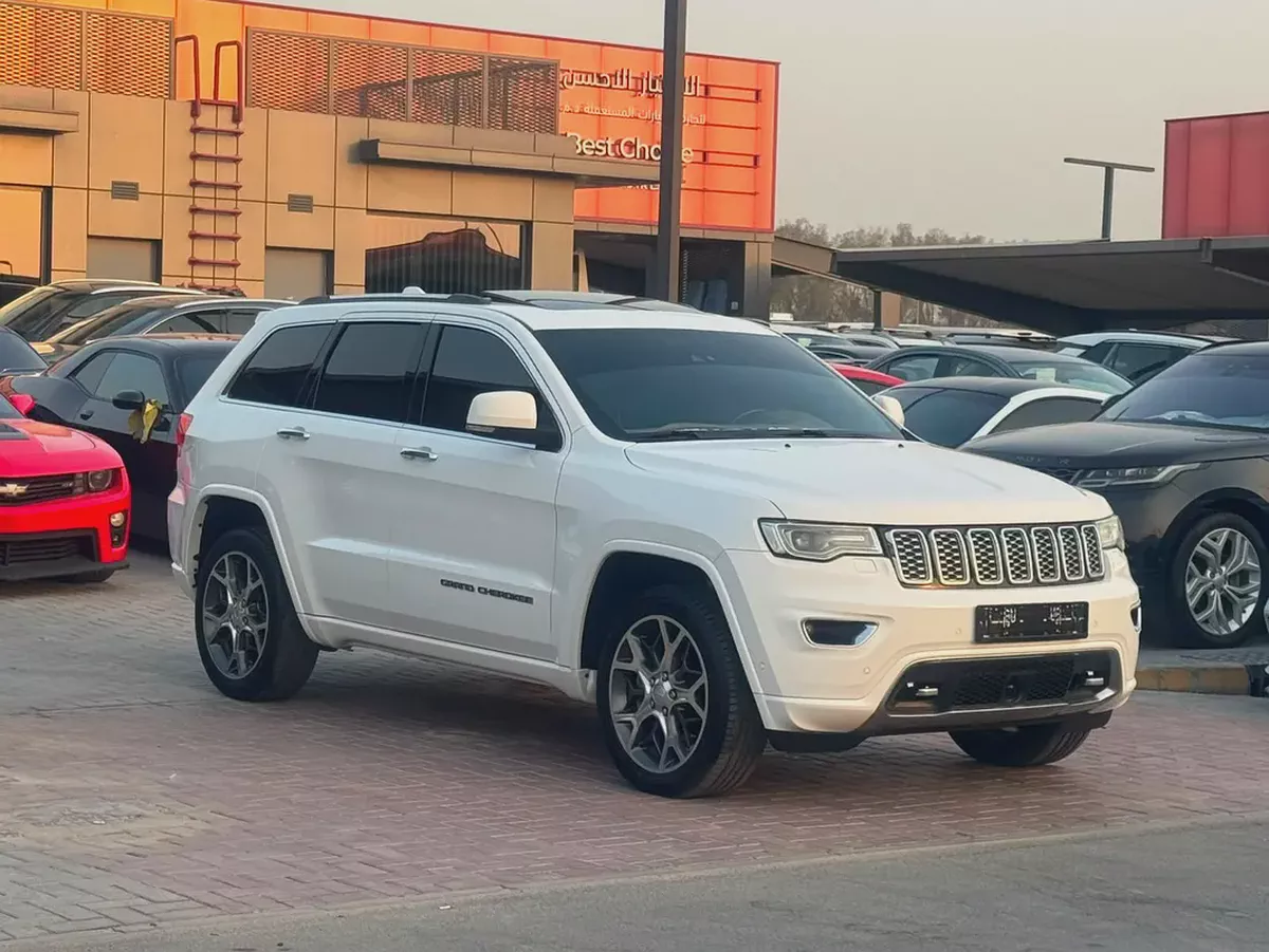 جيب قراند شروكي مواصفات خليجة V8 بحالة جيدة-2-2