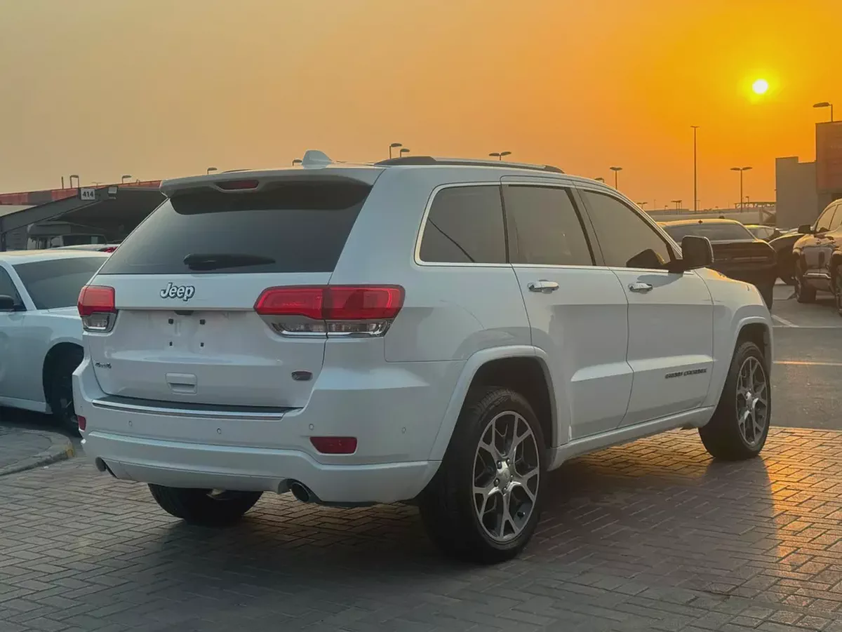 جيب قراند شروكي مواصفات خليجة V8 بحالة جيدة-5-5
