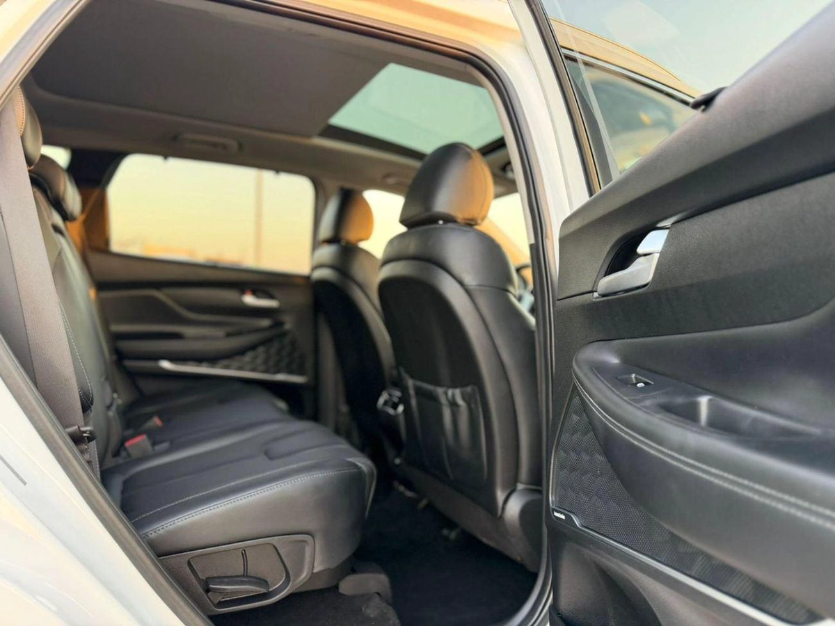 Hyundai Santa Fe 2022 Hyundai Santa fe Limited 2.5L Turbo Full Option Panoramic View - Sensor & Radar With 360* CAM --10-0