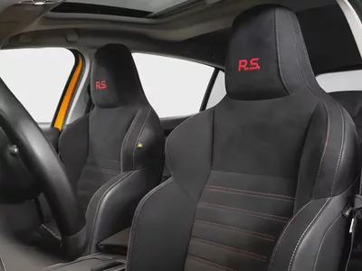 2,070 AED / 60 months | 0% DP | 2022 Renault Megane RS / Full Renault Service History / Warranty-14