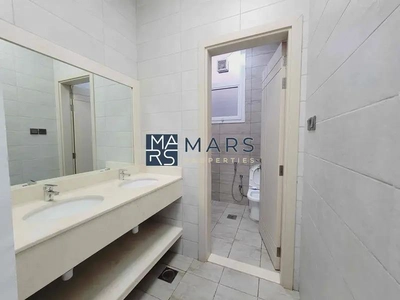 "Spacious 4-Bedroom Master with Majlis in Hoshi for 160K"-8