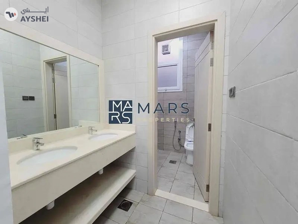 "Spacious 4-Bedroom Master with Majlis in Hoshi for 160K"