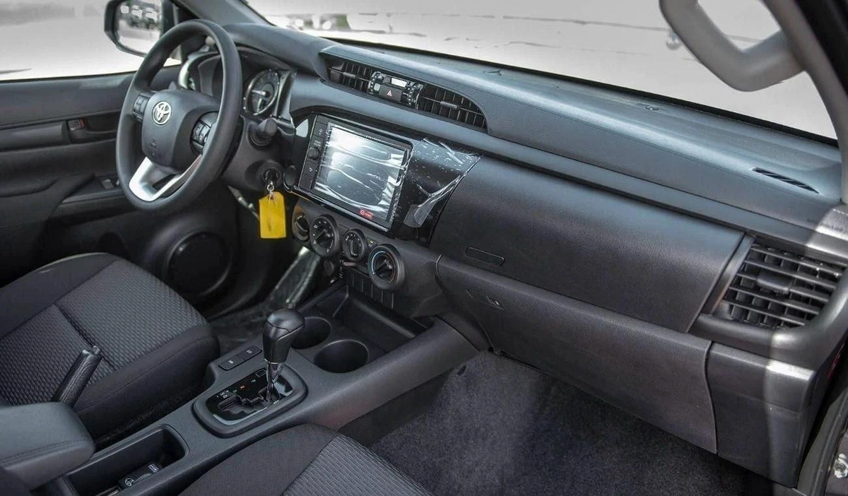 Toyota Hilux TOYOTA HILUX 2.4L MID OPTION A/T MY2025 FOR EXPORT-19-19