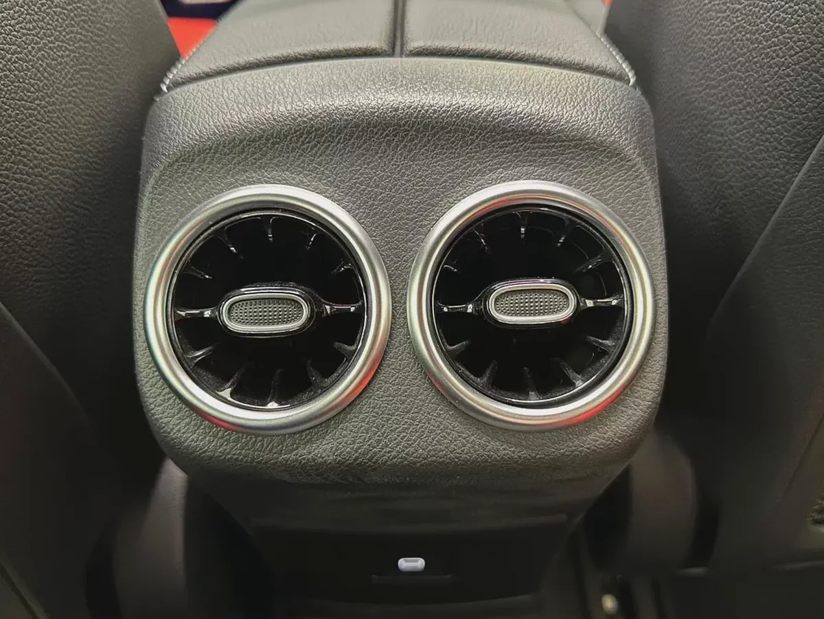 MERCEDES-BENZ A35-( AMG ENGINE) 5000KM-only 2024-UNDER WARRANTY  SERVICE-contract till 105000KM-17-17