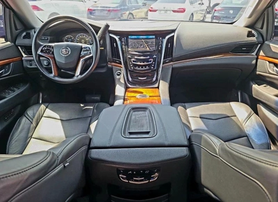 Cadillac Escalade Premium Luxury 6.2L Premium Luxury 2015 GCC - AED 77,000-2