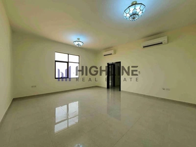 Six Bedroom Brand New Spacious Villa Huge Garden-16