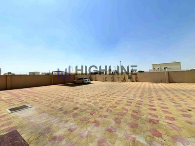 Six Bedroom Brand New Spacious Villa Huge Garden-1