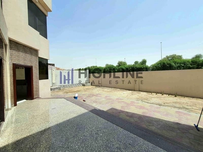Six Bedroom Brand New Spacious Villa Huge Garden-6