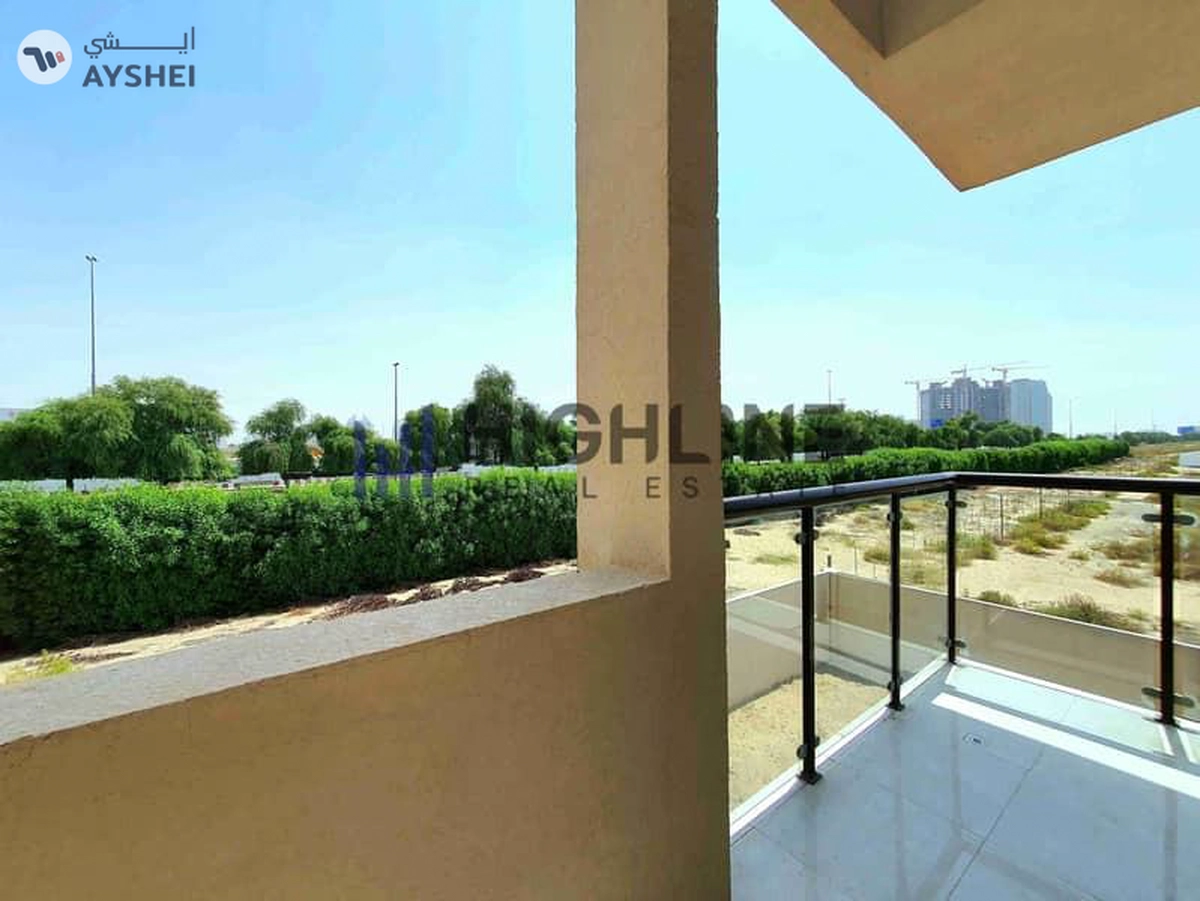 Six Bedroom Brand New Spacious Villa Huge Garden-23-23