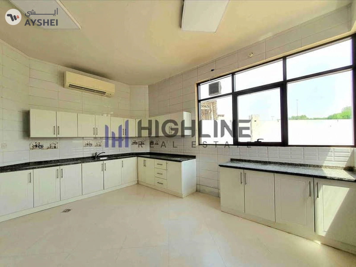 Six Bedroom Brand New Spacious Villa Huge Garden-4-4