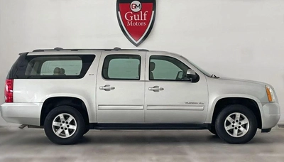 GMC Yukon XL 5.3L-8CYL SUNROOF EXCELLENT CONDITION-7