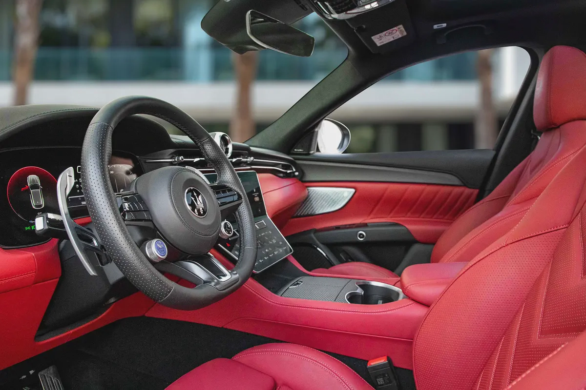 6,913 P.M |  Grecale Trofeo | 0% Downpayment | Maserati Warranty!-8-8