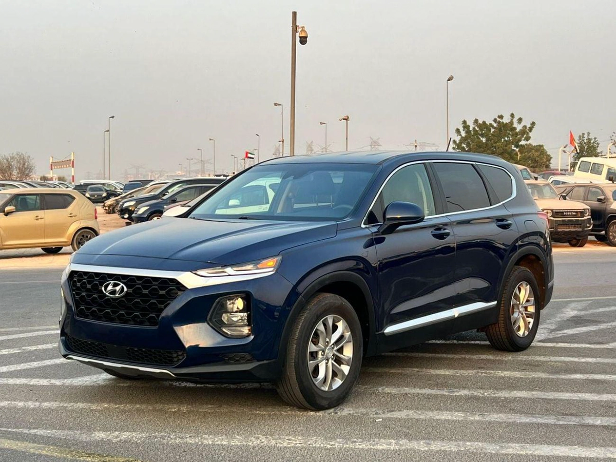Hyundai Santa Fe 2019 Hyundai Santafe MiOption  2.0L V4 - Apple / Android Play -  AWD 4x4 - 89000 Mileage-2-0