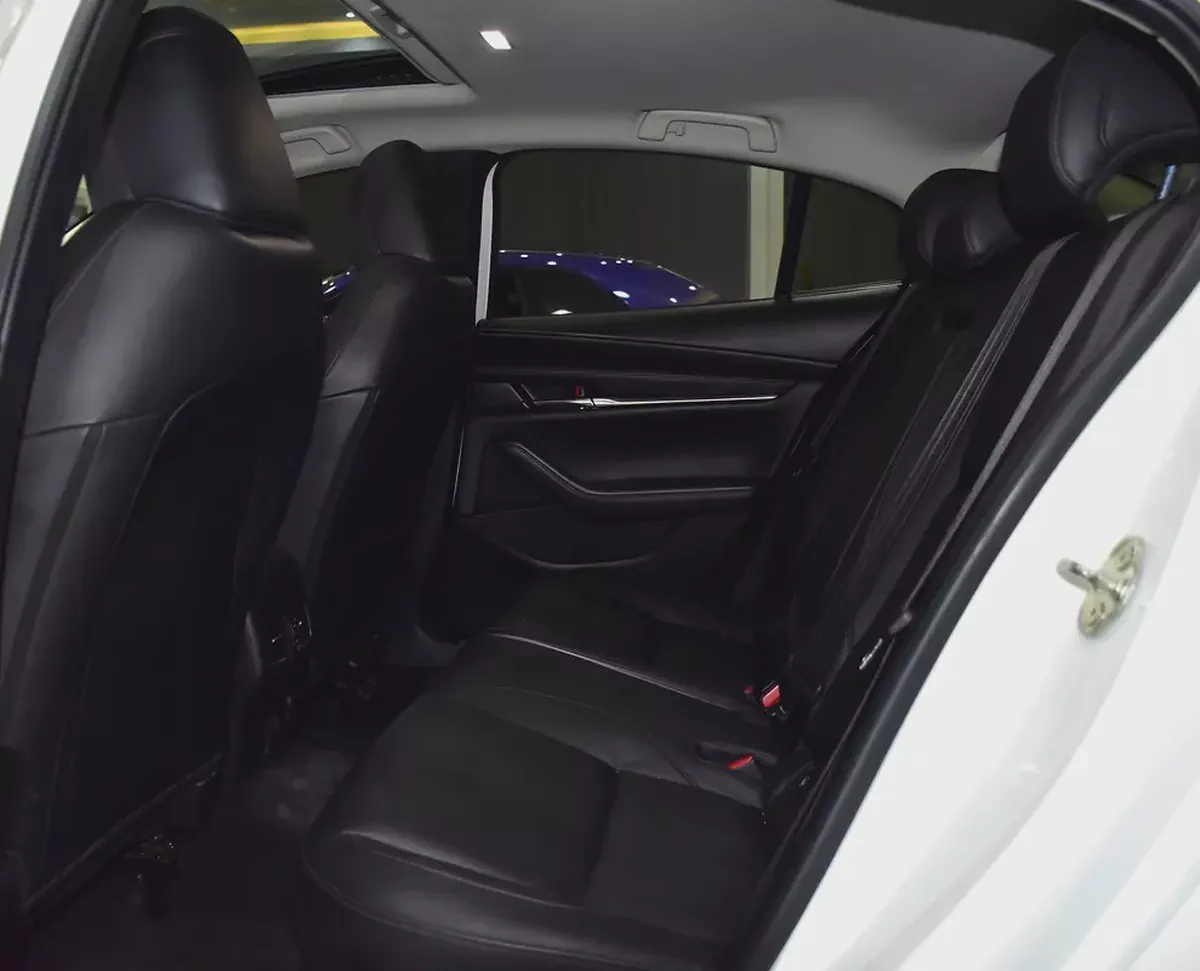 AED 1,229 EMi at 0% DP | Mazda 3 ( 2023 Model ) in White Color GCC Specs-15-15