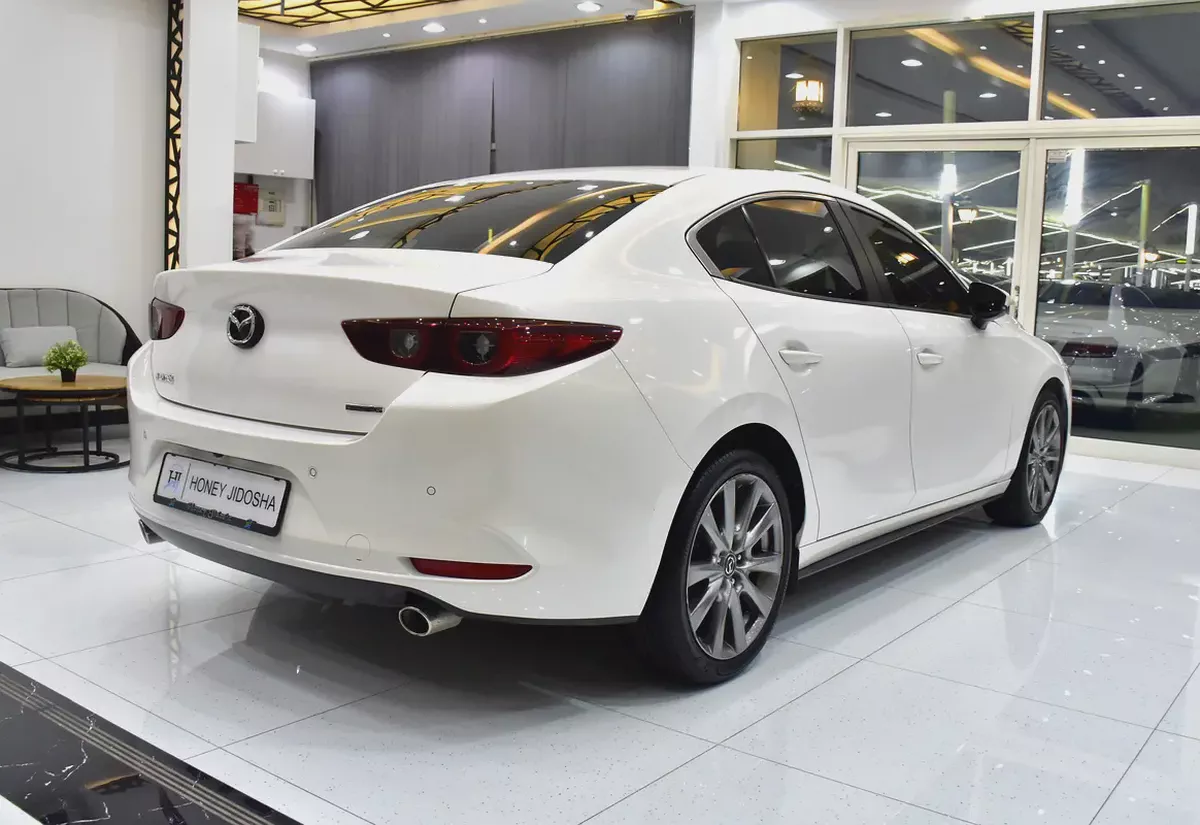 AED 1,229 EMi at 0% DP | Mazda 3 ( 2023 Model ) in White Color GCC Specs-5-5