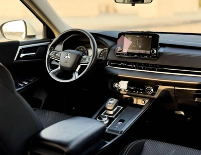 Mitsubishi Outlander Mitsubishi Outlander | 3.0 L | 2023 | GCC | Accident-Free-4