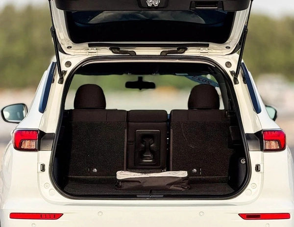 Mitsubishi Outlander Mitsubishi Outlander | 3.0 L | 2023 | GCC | Accident-Free
