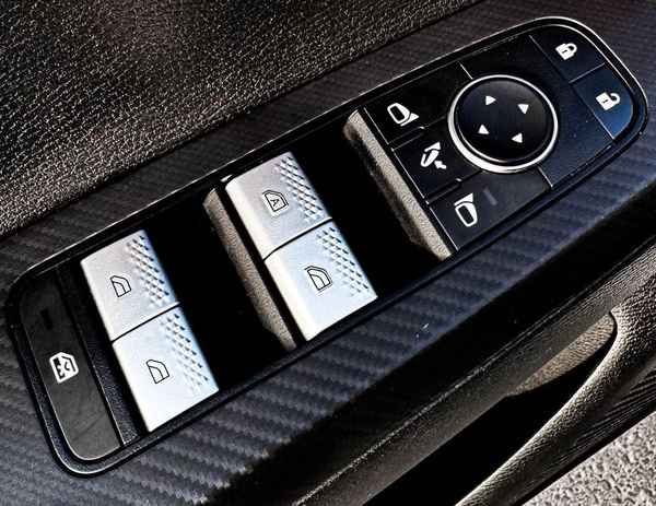 Mitsubishi Outlander Mitsubishi Outlander | 3.0 L | 2023 | GCC | Accident-Free