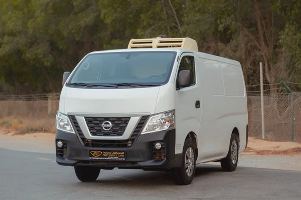 Standard Roof Chiller Van | Manual | GCC Specs | Ref#N32515
