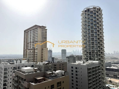 Move-In Ready Furnished Studio on High Floor | Bright & Well-Maintained | Prime Location-8