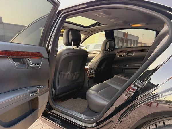 Mercedes-Benz S-Class S 550 2011 Japanese Specs