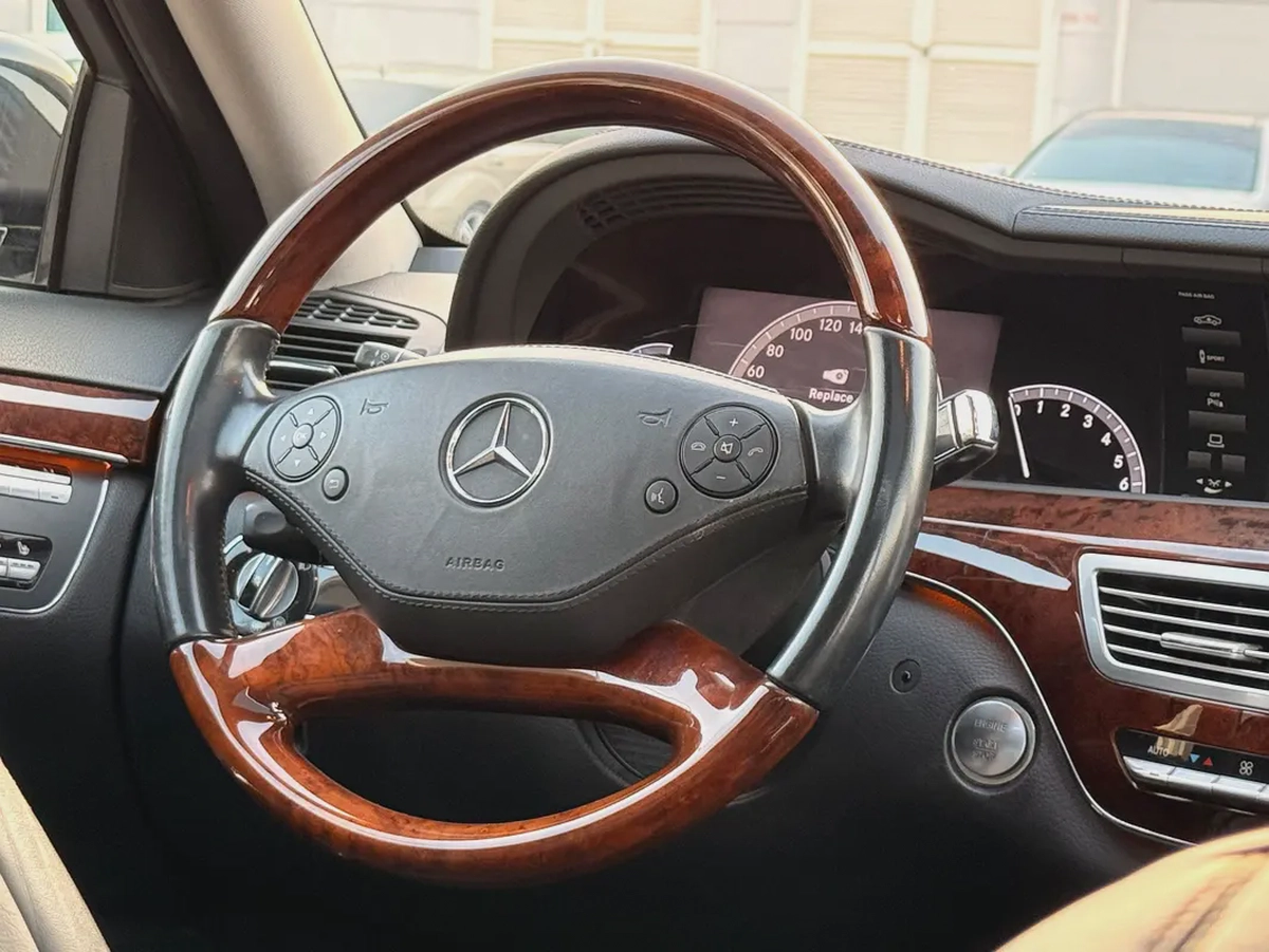 Mercedes-Benz S-Class S 550 2011 Japanese Specs-15-15