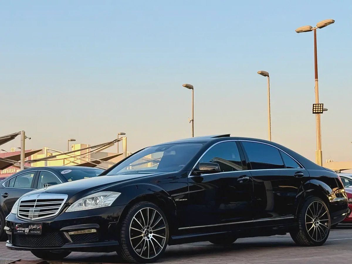 Mercedes-Benz S-Class S 550 2011 Japanese Specs-2-2