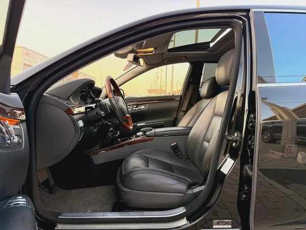 Mercedes-Benz S-Class S 550 2011 Japanese Specs