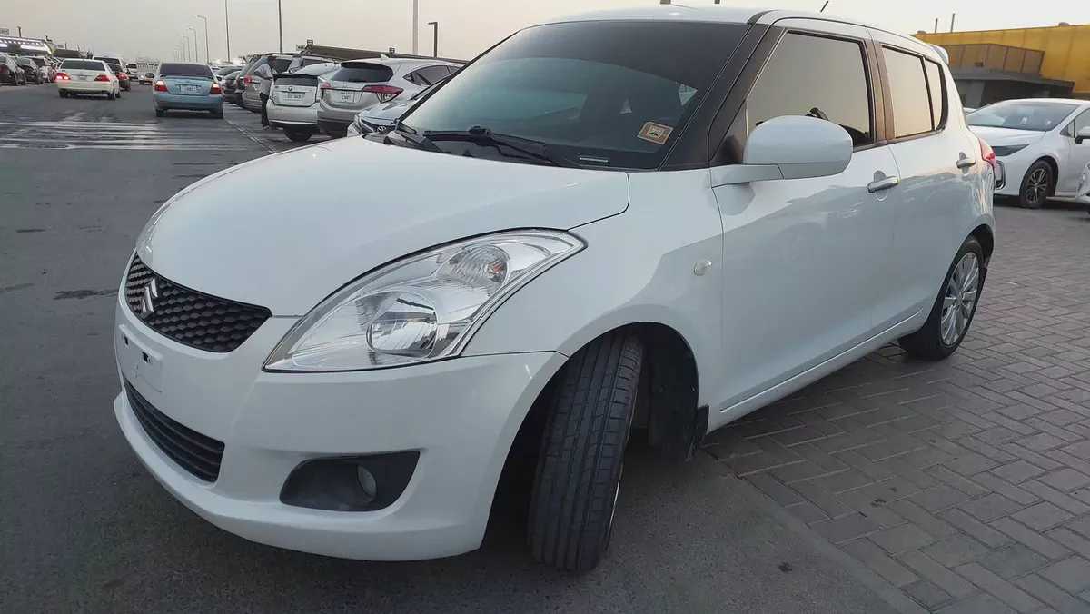 Well Maintained Suzuki Swift 2013 GLX | GCC Specs | Reliable Hatchback-12-12